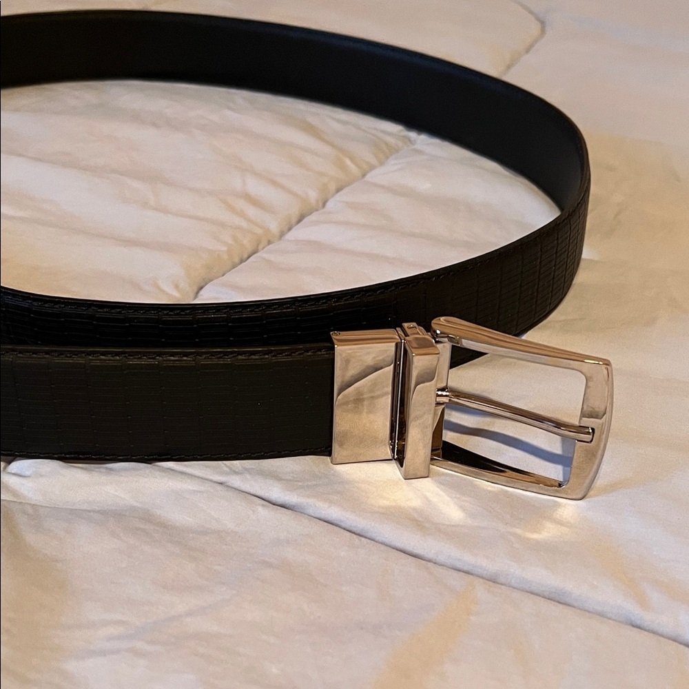 Georgio Armani Men's Black Leather Belt reversible NWOT